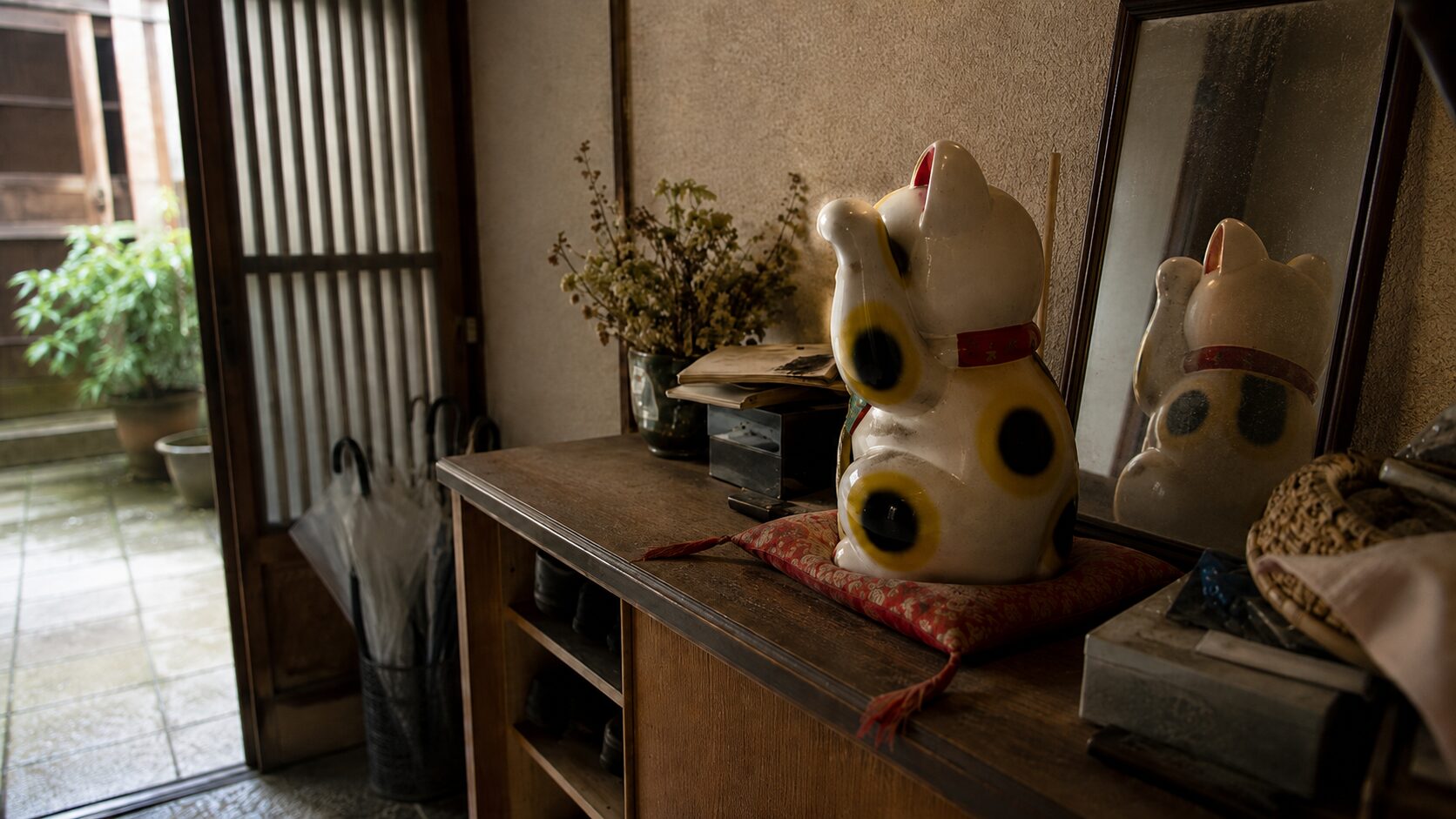 風水で招き猫がよくないと言われる理由と正しい飾り方